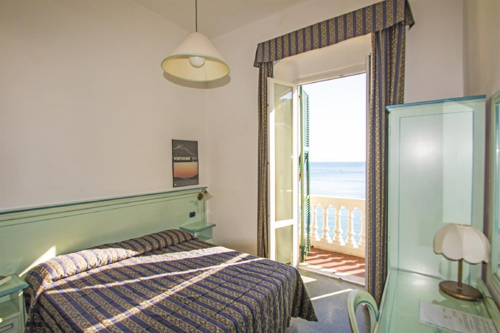 Hotel Baia Monterosso al Mare Szoba fotó