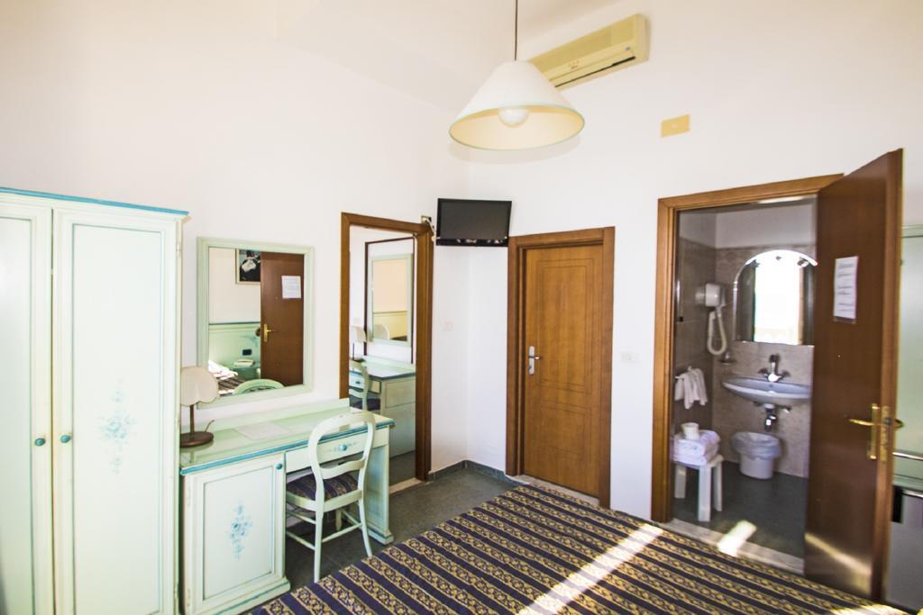 Hotel Baia Monterosso al Mare Szoba fotó